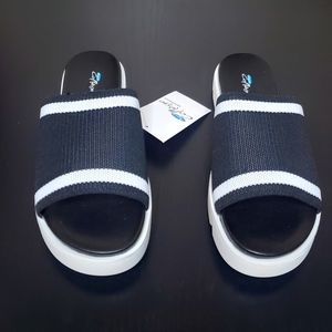 Aqua College Women's Katalina Waterproof Sandal Black